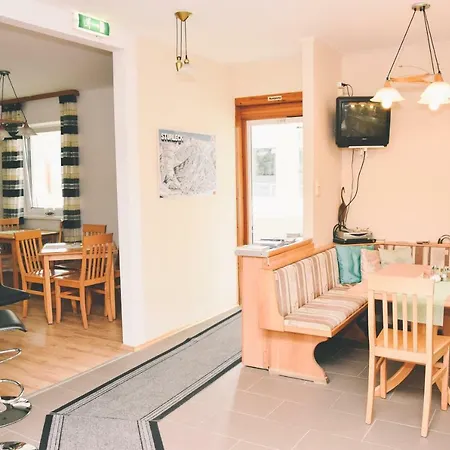Stuhleck S'platzl Guest house *